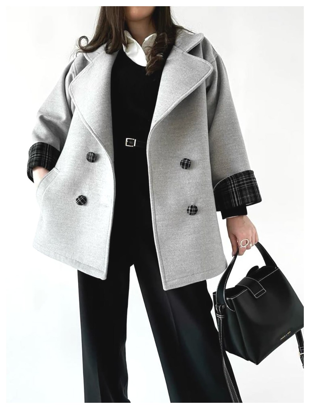 راهنمای خرید پالتو زنانه: انتخابی شیک و کاربردی