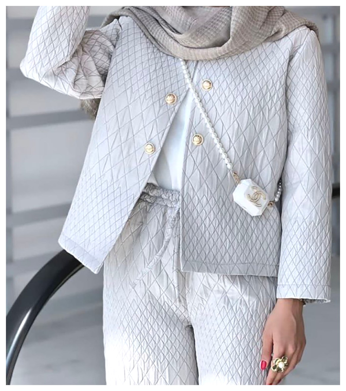 راهنمای خرید پالتو زنانه: انتخابی شیک و کاربردی