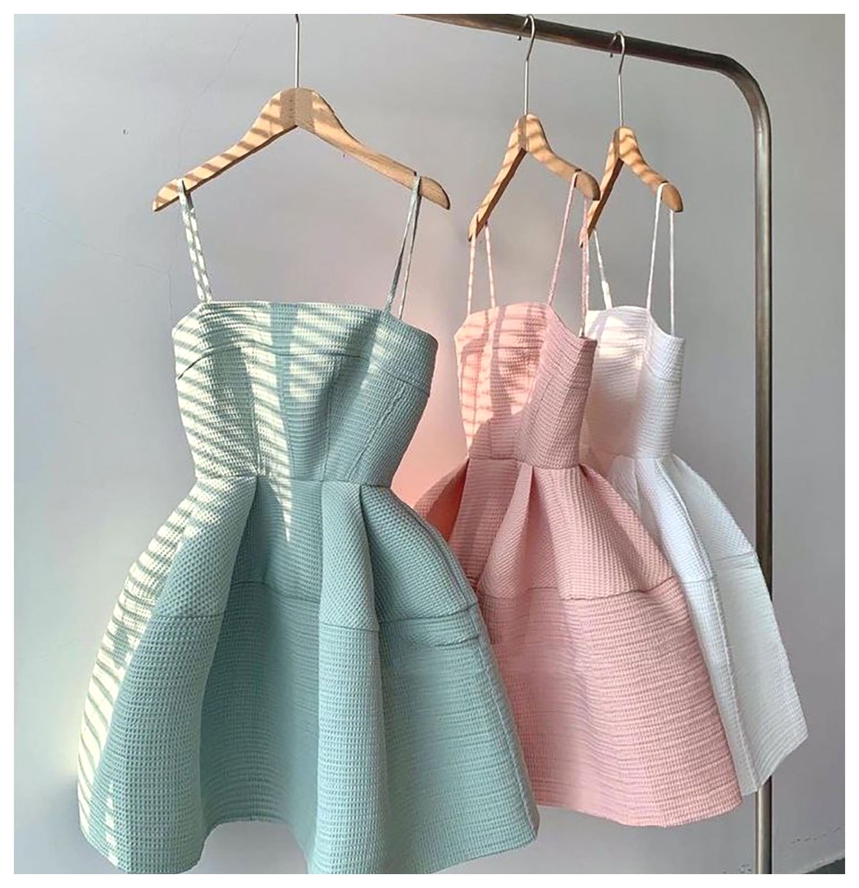 راهنمای انتخاب پیراهن کوتاه: نکات و مدلهای جذاب