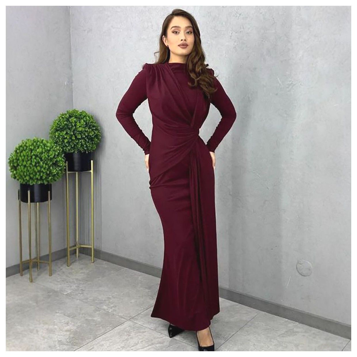 راهنمای انتخاب پیراهن مجلسی پوشیده برای استایل شیک و مدرن