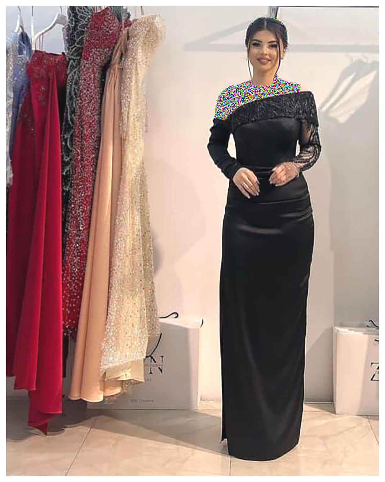 راهنمای انتخاب پیراهن مجلسی پوشیده برای استایل شیک و مدرن