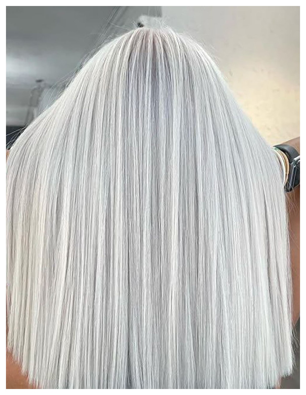 رنگ مو و روحیه: تأثیرات رنگ سفید بر احساسات و رفتار