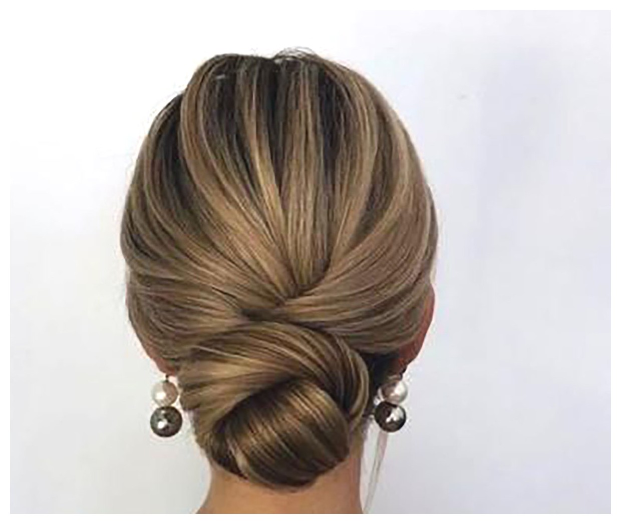 مدل‌های شینیون ساده و شیک برای هر مناسبتی