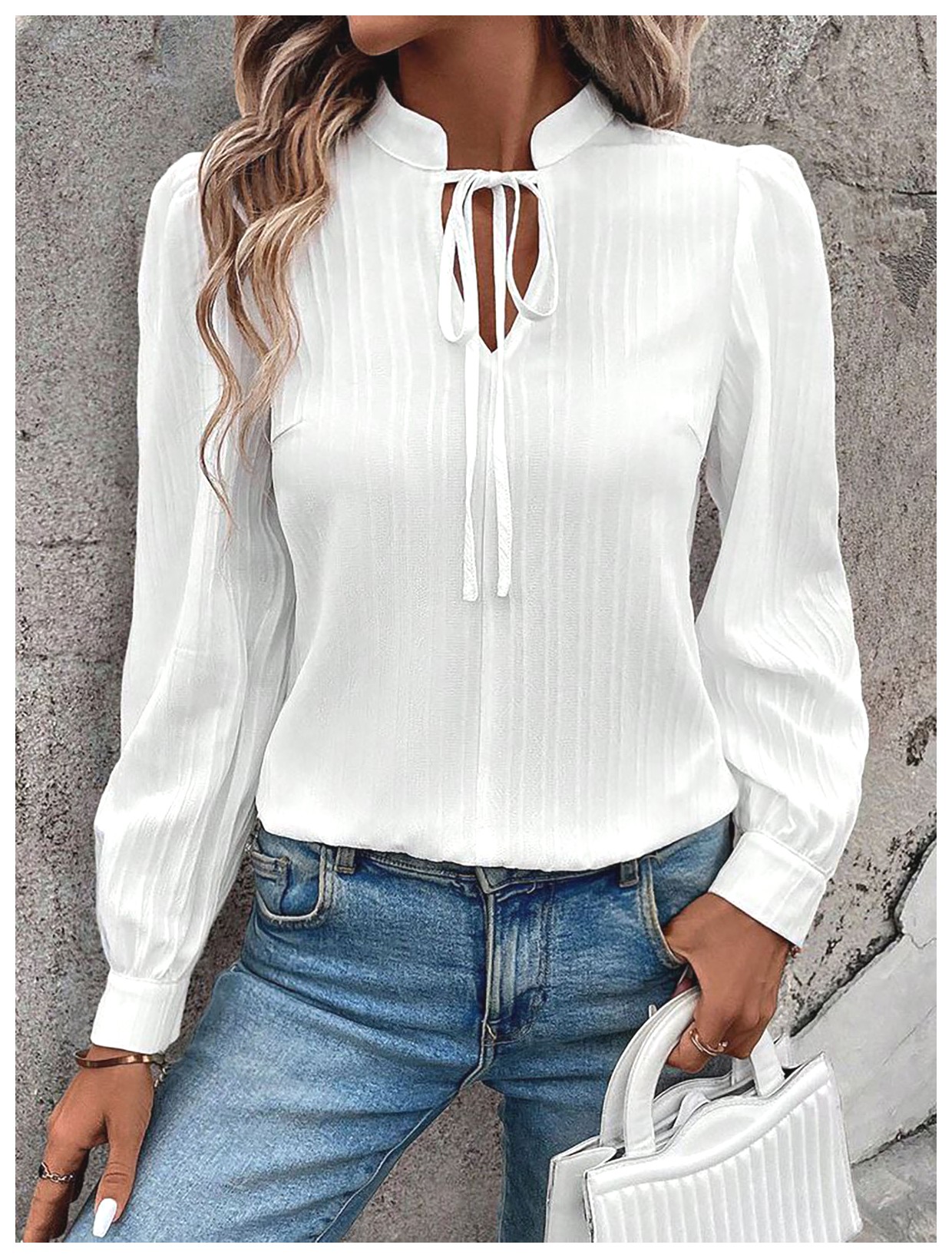 شومیز سفید: راهنمای انتخاب و ست کردن با لباسهای مختلف