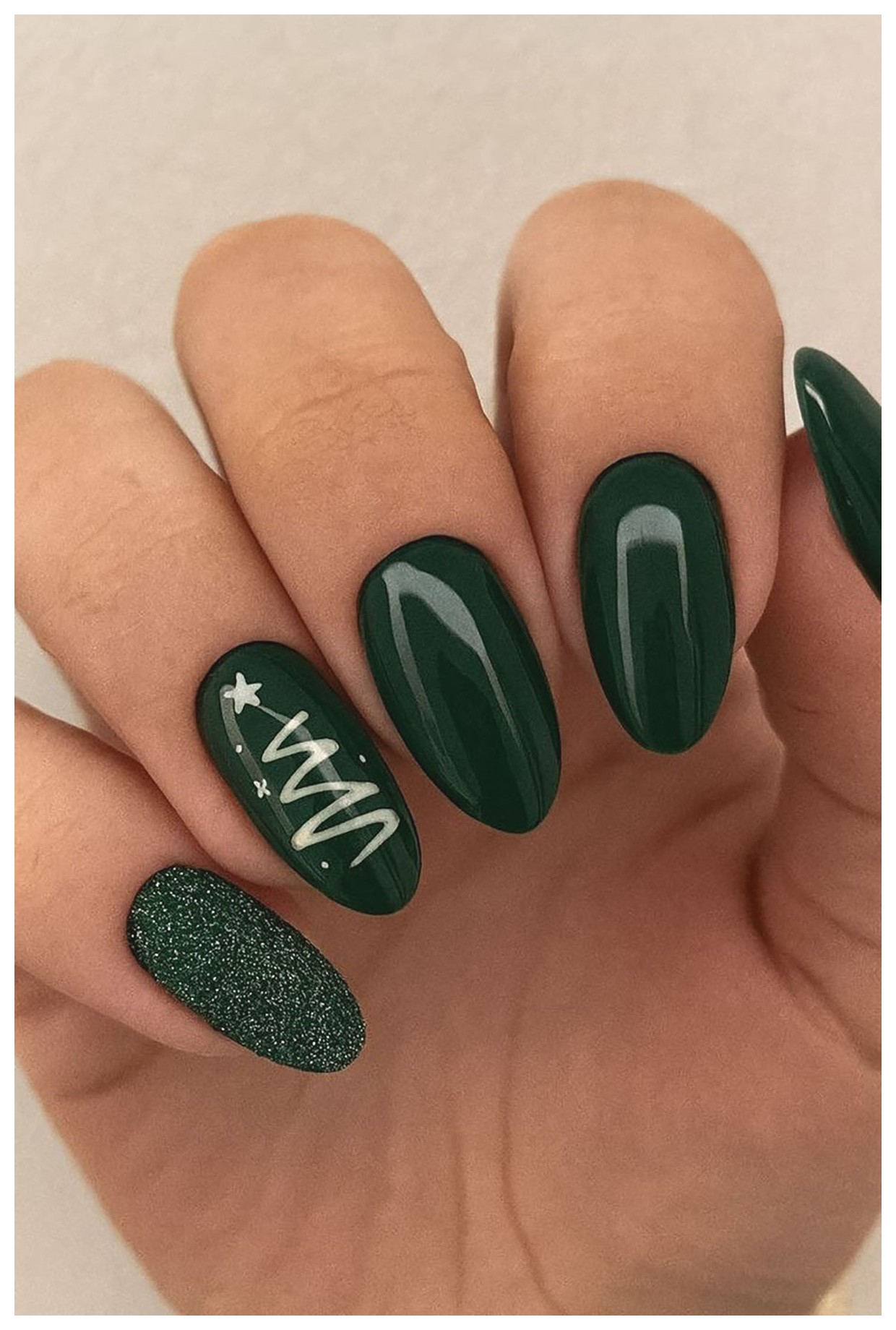 راهنمای طراحی ناخن سبز: ایدهها و نکات جذاب