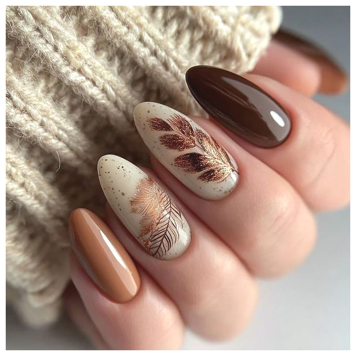 مدل‌های شیک و جذاب ناخن پاییزی برای شما