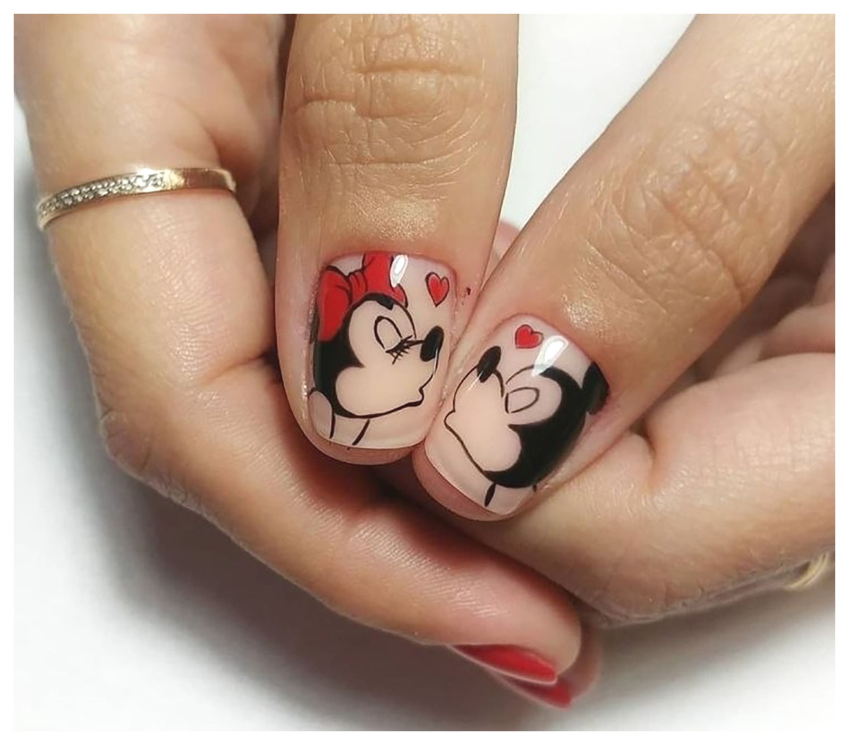 طراحی ناخن: ایده‌های خلاقانه و جذاب برای زیبایی دست‌ها