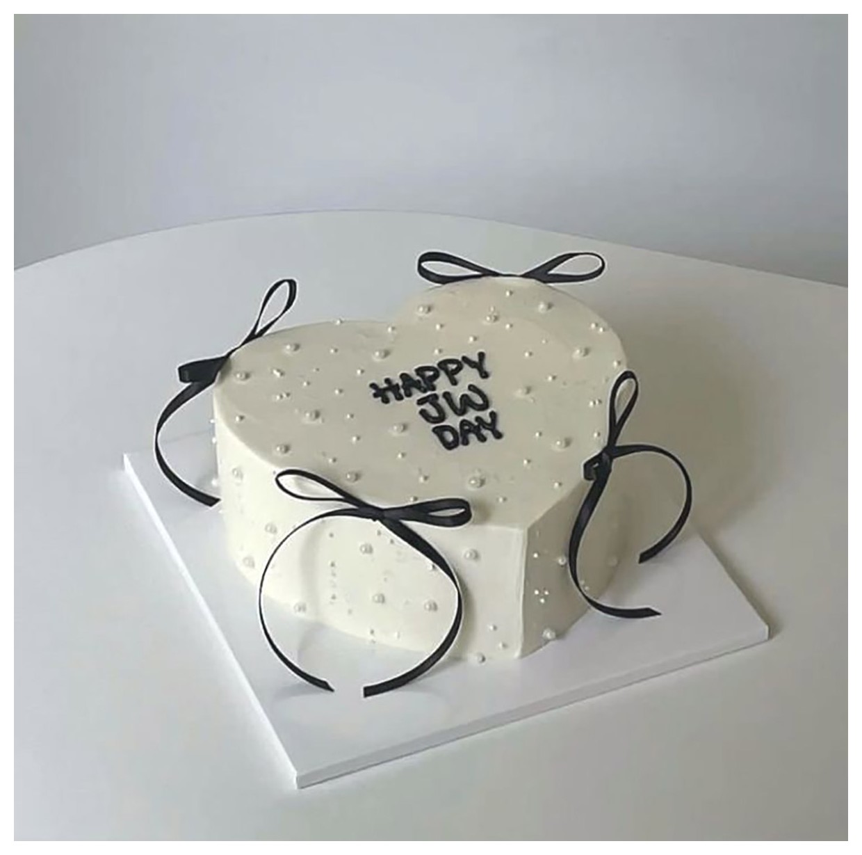 ایدههای خلاقانه برای کیک تولد | بهترین طراحیها برای جشن تولد شما