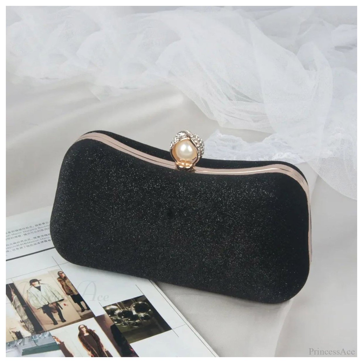 کیف شب مشکی: انتخابی شیک و جذاب برای مهمانی‌ها