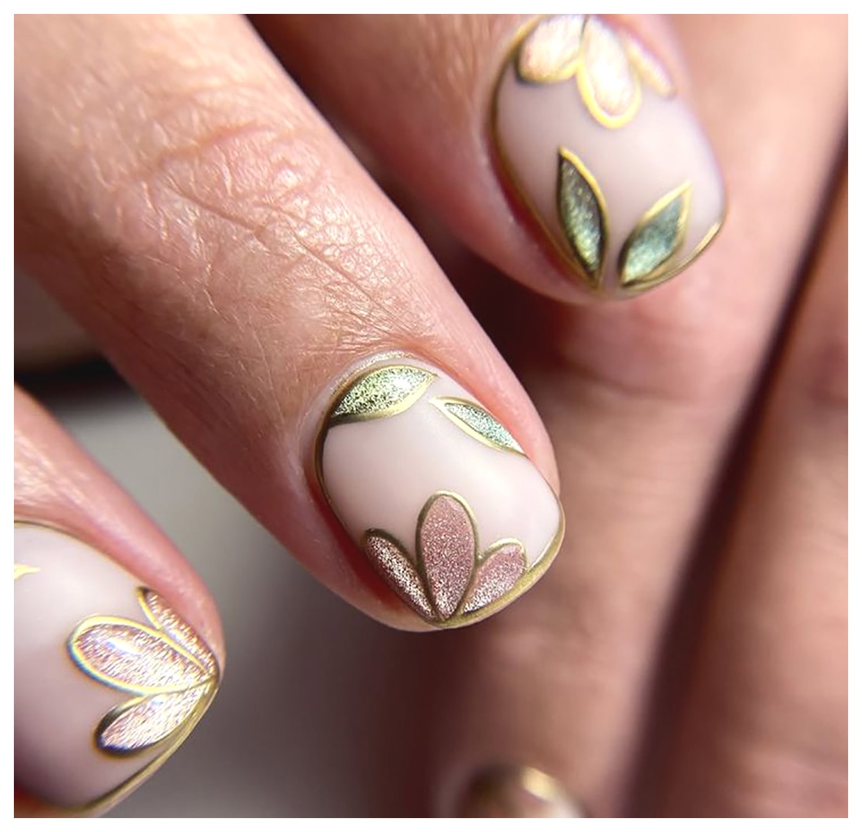 لاک ناخن کوتاه و شیک: راهنمای انتخاب و استفاده