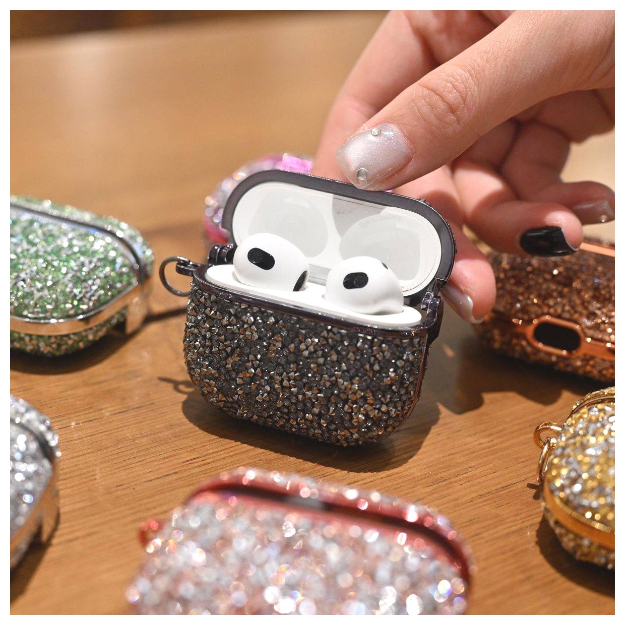 کیفهای فانتزی ایرپادز: انتخابی شیک و کاربردی