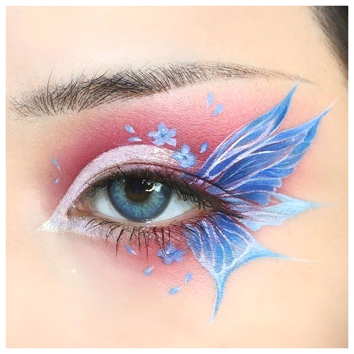 راهنمای کامل استفاده از سایه چشم فانتزی