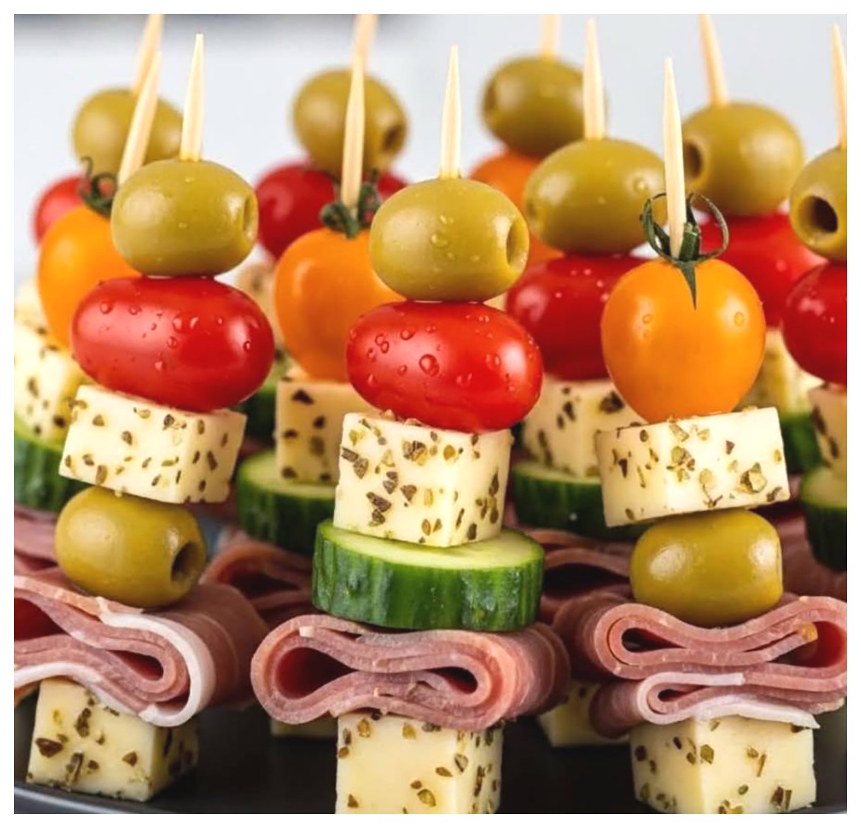 غذاهای انگشتی خوشمزه برای مهمانیها | ایدههای جذاب برای پذیرایی