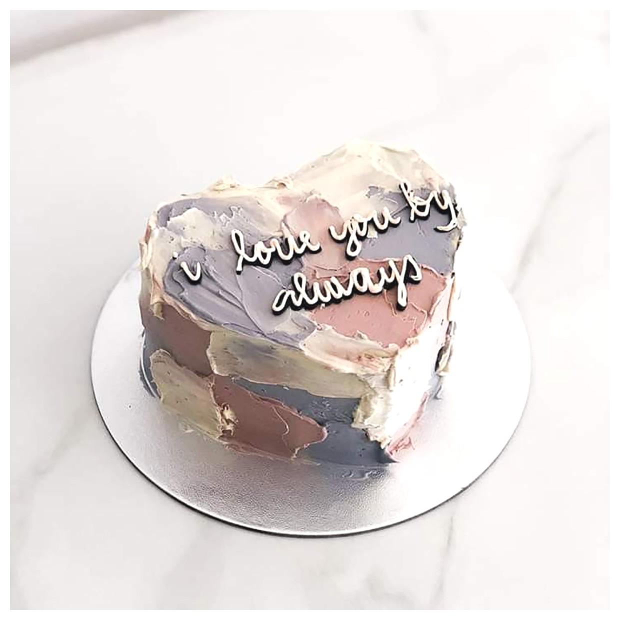 طرز تهیه کیک تولد قلبی: یک شیرینی خاص برای جشن‌ها