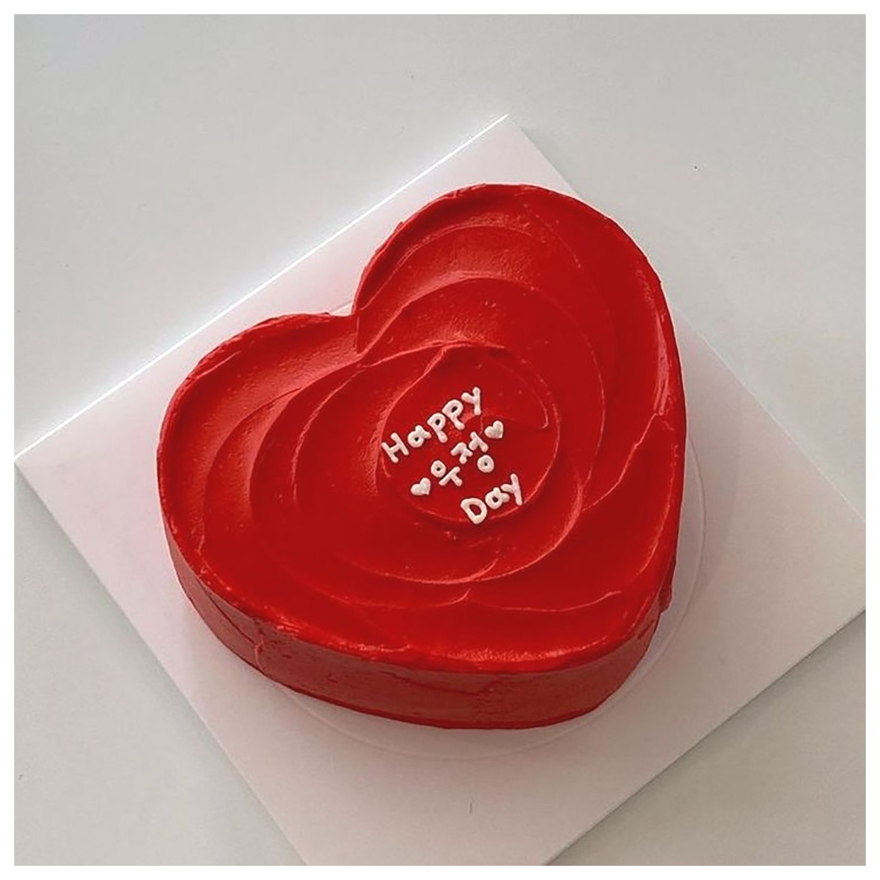 طرز تهیه کیک تولد قلبی: یک شیرینی خاص برای جشن‌ها