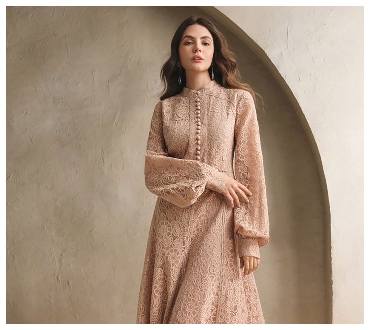 مدلهای شیک و جذاب پیراهن مجلسی با تزیینات گیپور