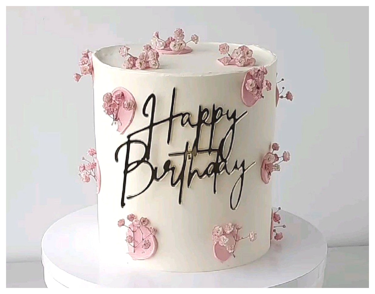 طراحیهای جدید کیک تولد زنانه: ایدههایی زیبا و منحصر به فرد