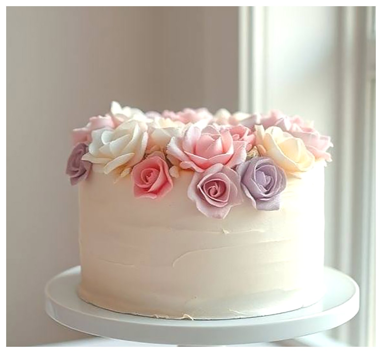 طراحیهای جدید کیک تولد زنانه: ایدههایی زیبا و منحصر به فرد