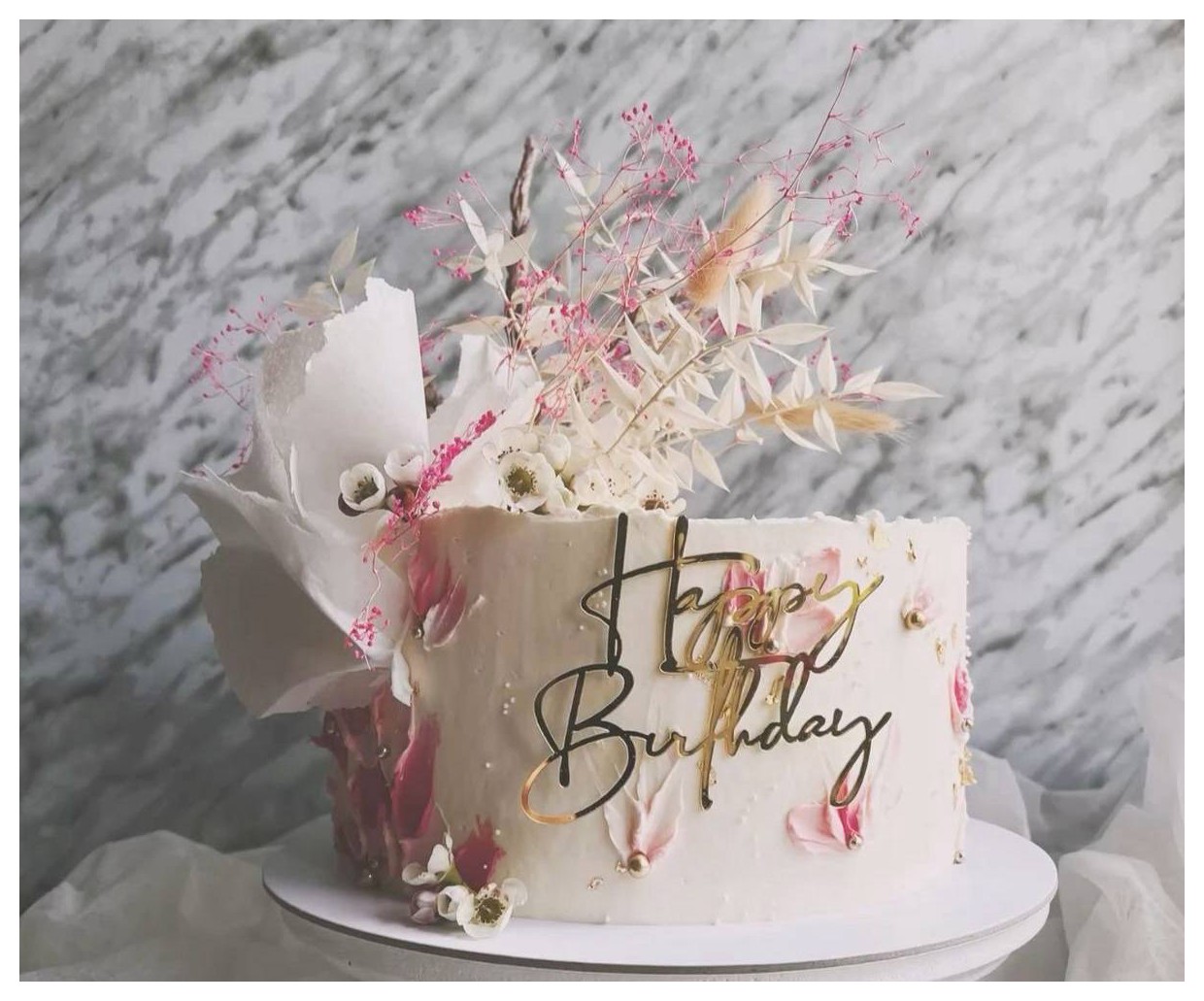 طراحیهای جدید کیک تولد زنانه: ایدههایی زیبا و منحصر به فرد