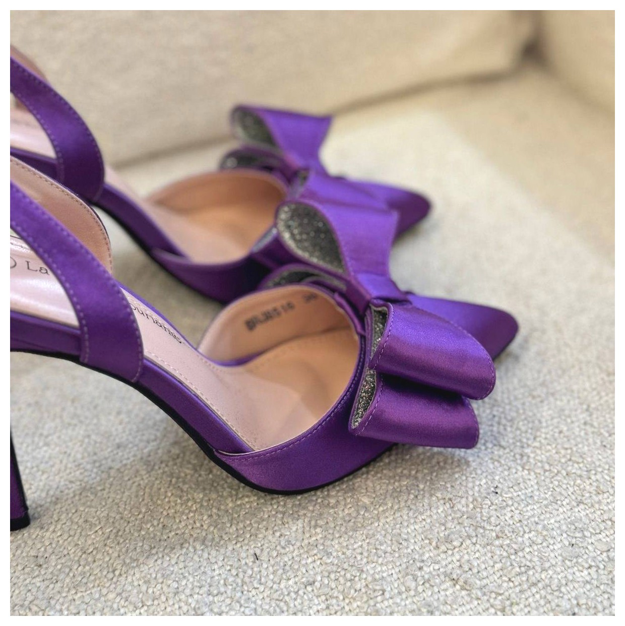 کفشهای شب رنگی بنفش: انتخابی شیک و جذاب برای مهمانیها