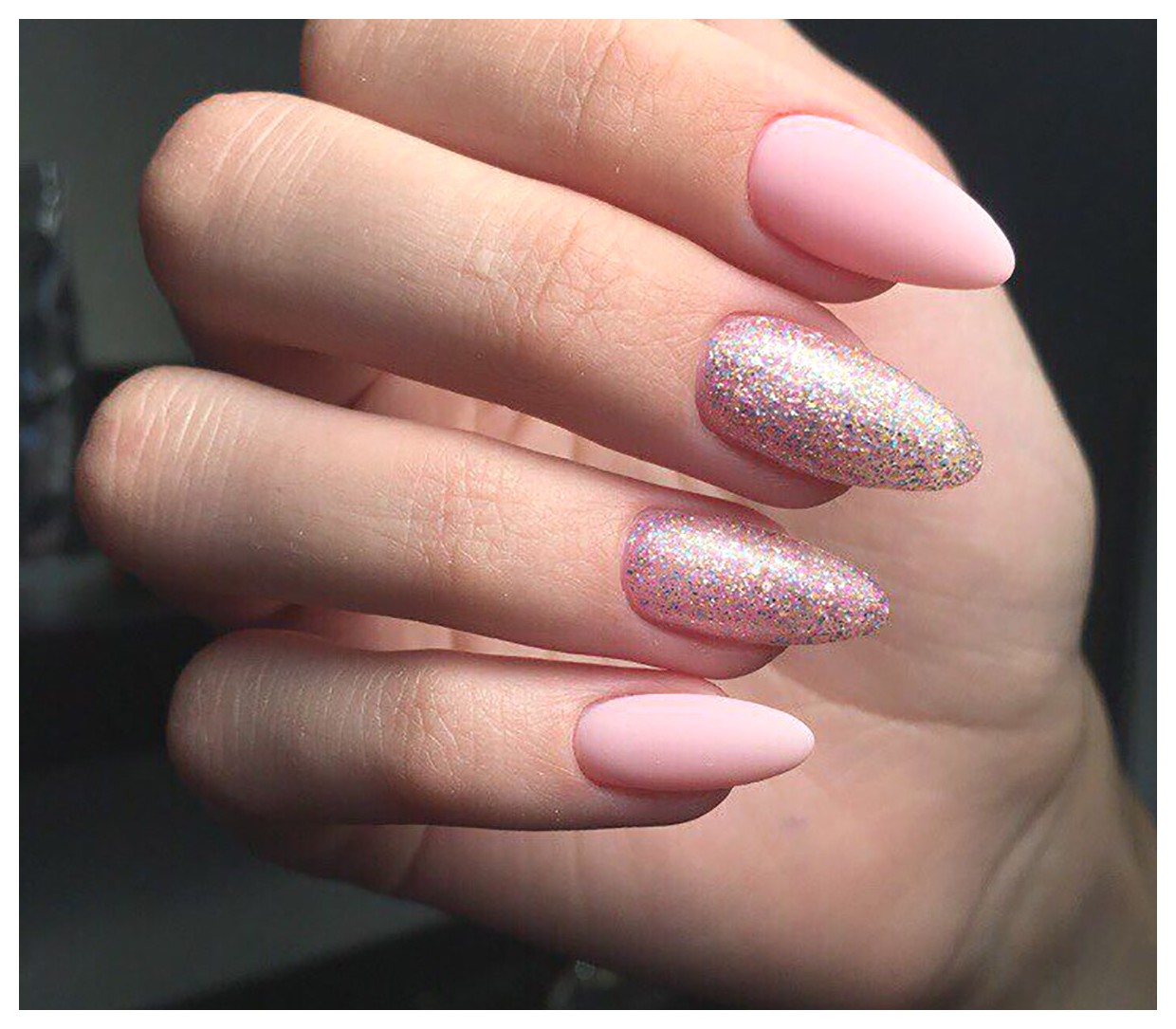 طراحی ناخن شیمری: زیبایی و جذابیت در دستان شما