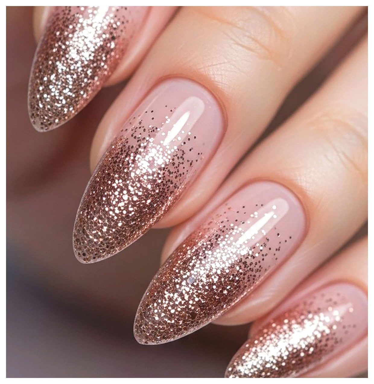 طراحی ناخن شیمری: زیبایی و جذابیت در دستان شما