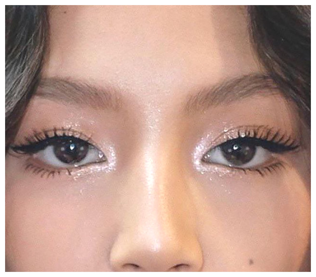 آرایش چشم ساده و جذاب: راهنمایی برای زیبایی بیشتر