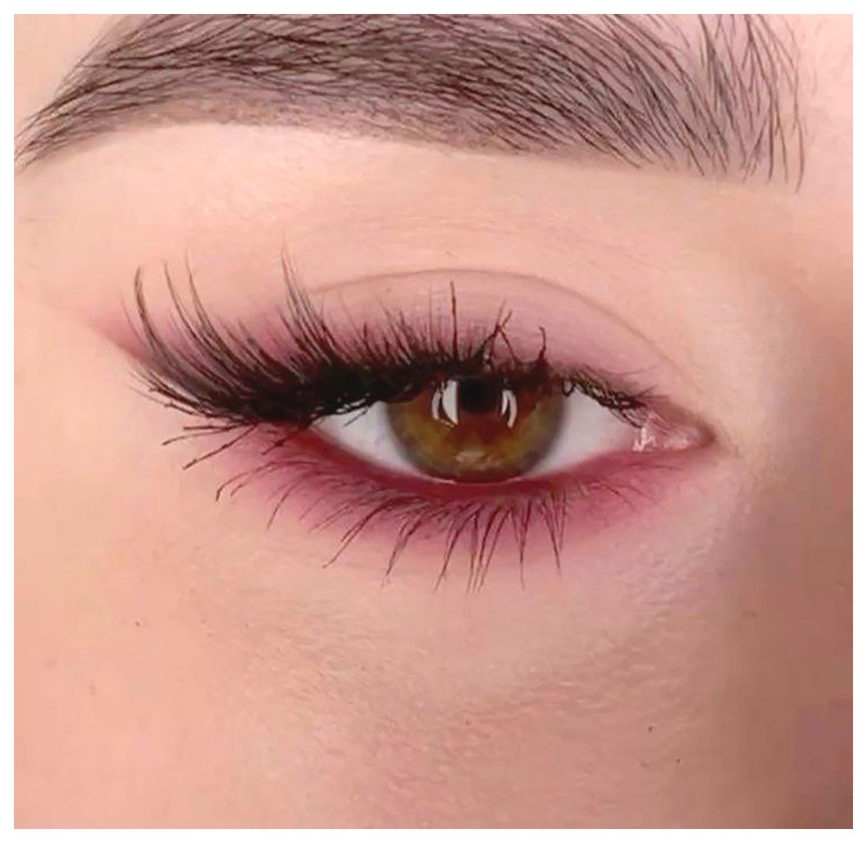 آرایش چشم ساده و جذاب: راهنمایی برای زیبایی بیشتر