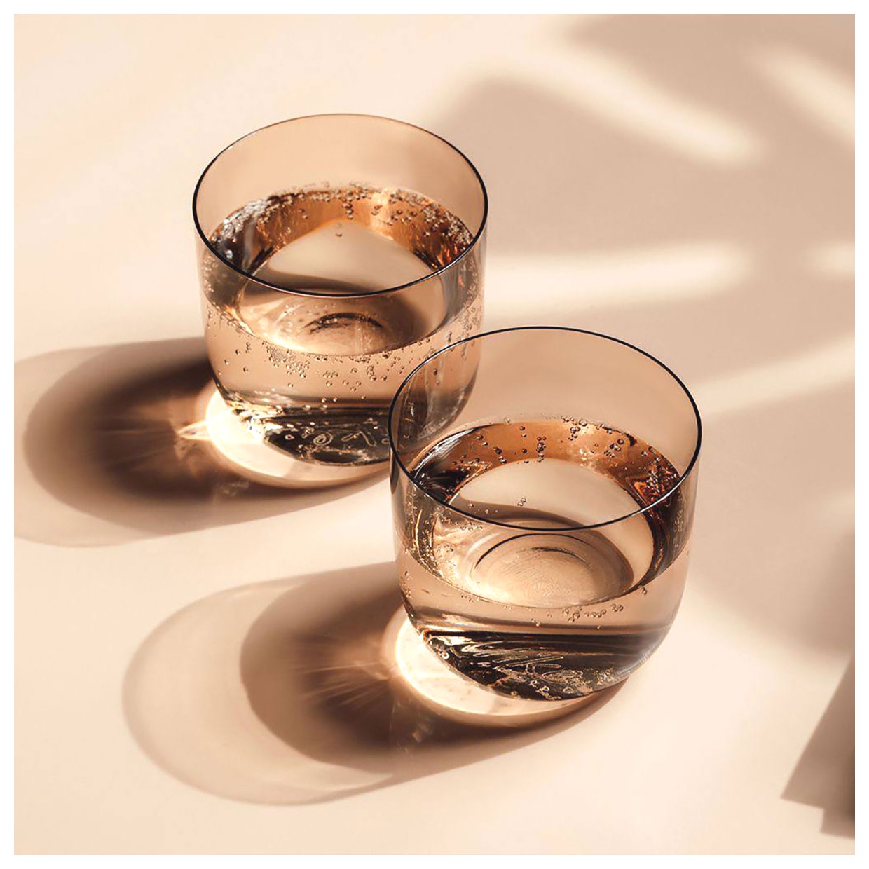 گلاس شربت شیک و زیبا | طراحی‌های منحصر به فرد برای نوشیدنی‌های تابستانی