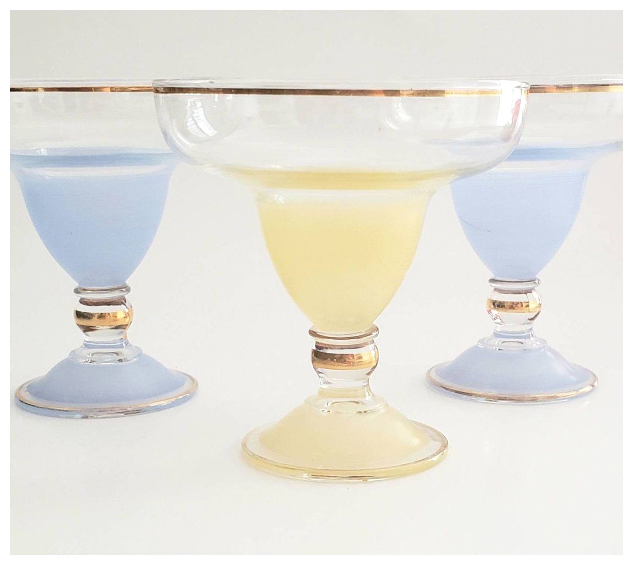 گلاس شربت شیک و زیبا | طراحی‌های منحصر به فرد برای نوشیدنی‌های تابستانی