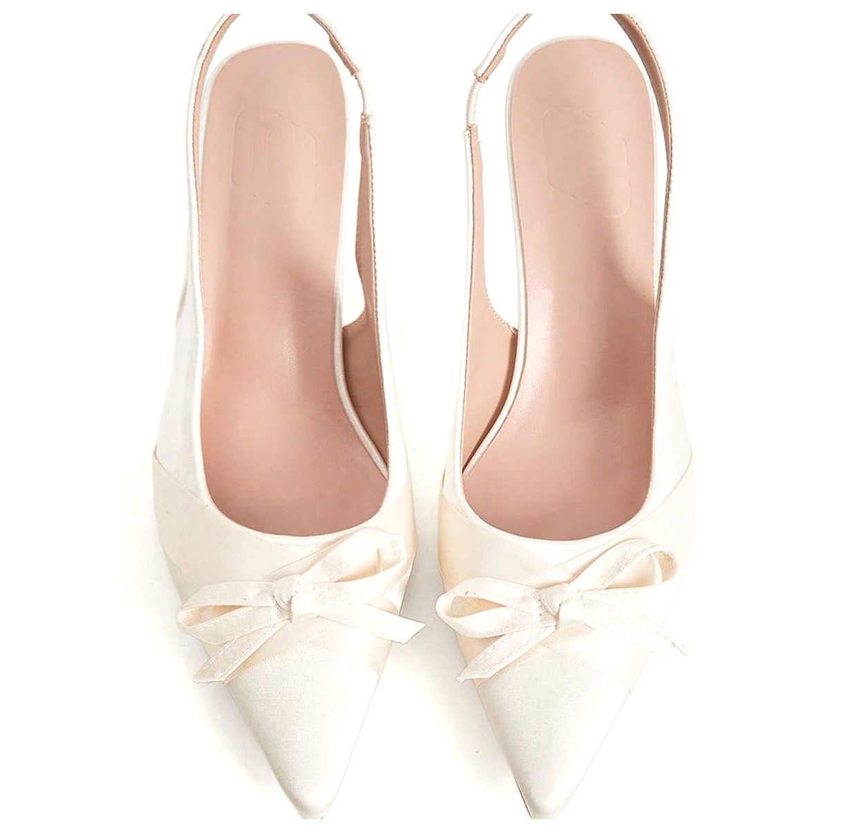 کفشهای سفید با پاپیون: انتخابی شیک و جذاب برای هر استایل