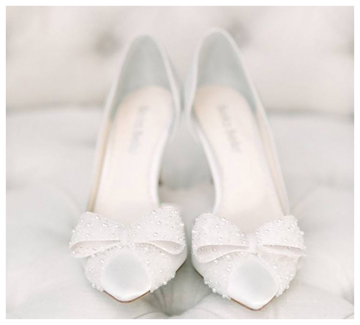 کفشهای سفید با پاپیون: انتخابی شیک و جذاب برای هر استایل