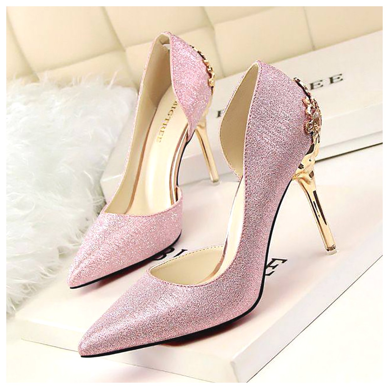 مدل‌های شیک کفش‌های پاشنه‌بلند زنانه برای مهمانی‌ها