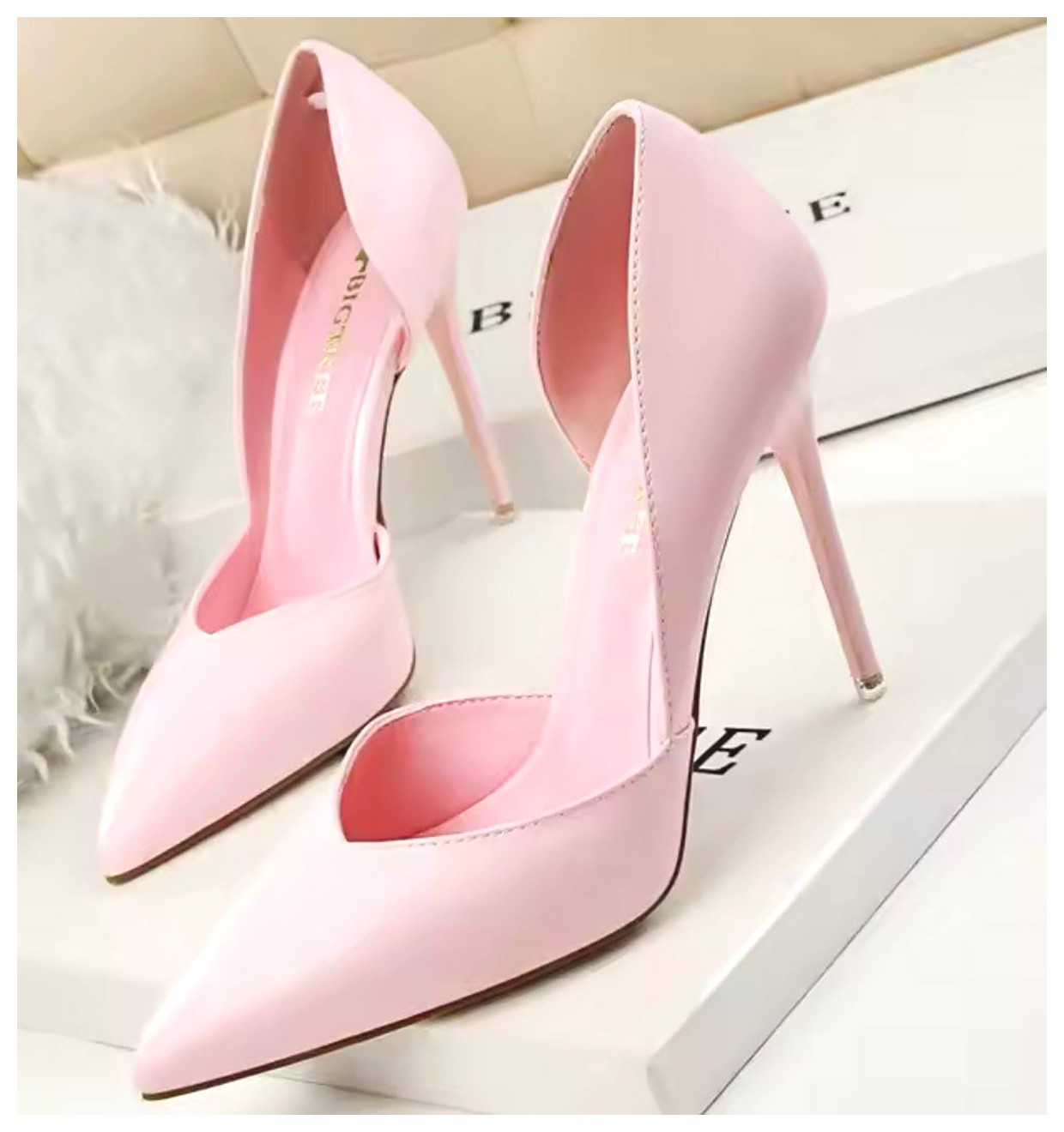 مدل‌های شیک کفش‌های پاشنه‌بلند زنانه برای مهمانی‌ها