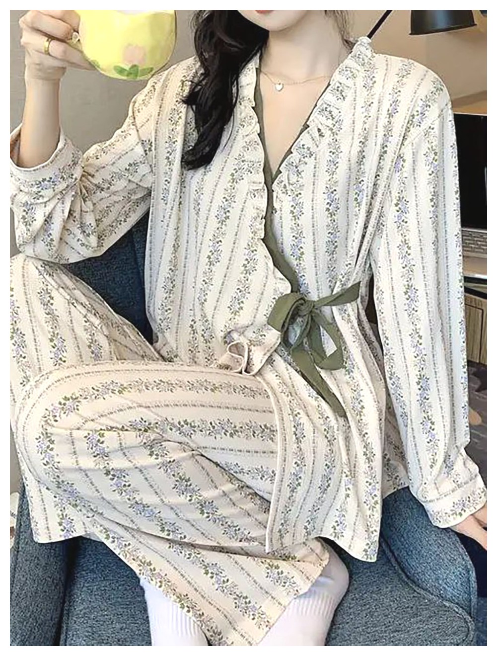 راهنمای خرید لباس راحتی: انتخاب‌های مناسب برای خانه و تفریح