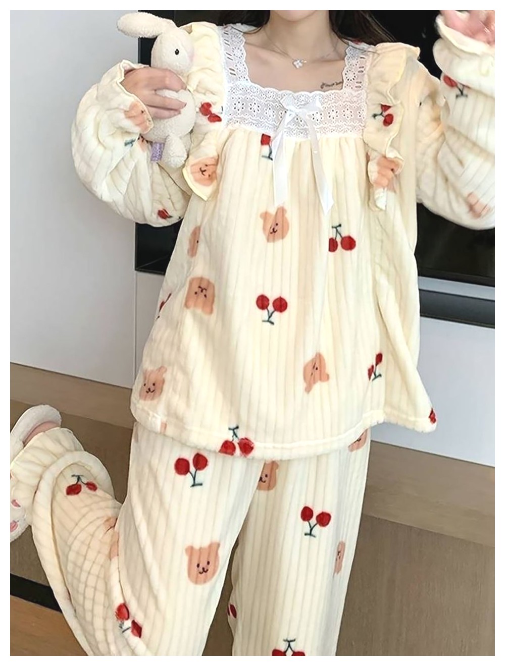 راهنمای خرید لباس راحتی: انتخاب‌های مناسب برای خانه و تفریح