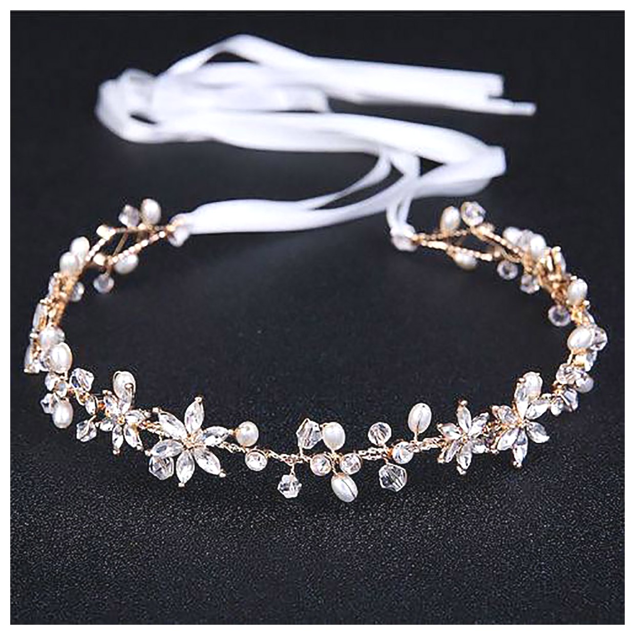 تاج عروسی: نماد زیبایی و شکوه در روز ویژه شما