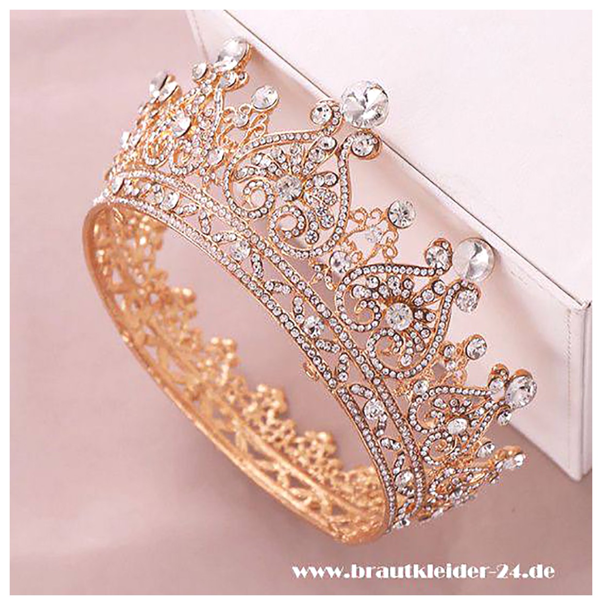 تاج عروسی: نماد زیبایی و شکوه در روز ویژه شما