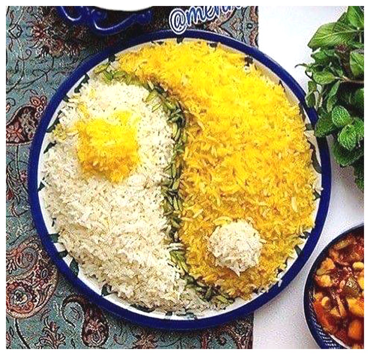 تزئین برنج مجلسی: ایده‌های زیبا و خلاقانه برای سفره‌های شما